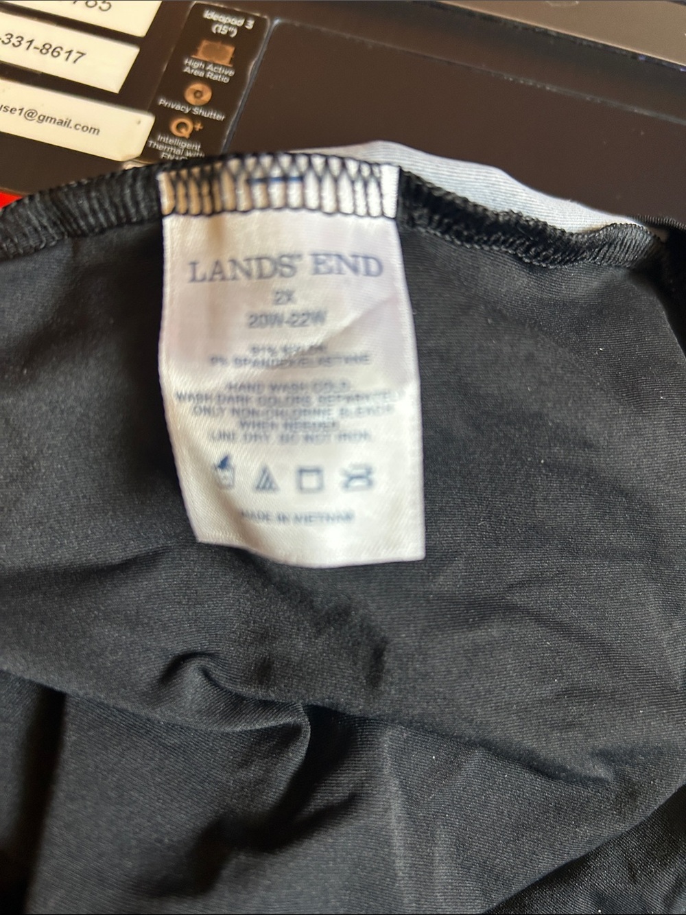 Land’s End black long sleeve pullover blue floral print nylon/spandex size 2X - Picture 6 of 6